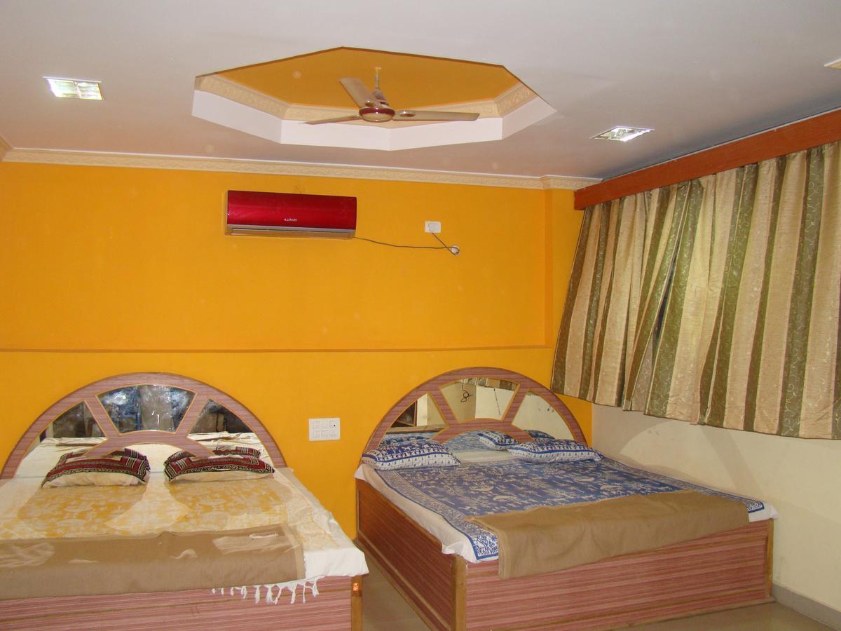Sreeniketanam Lodge Mādhavaram 외부 사진
