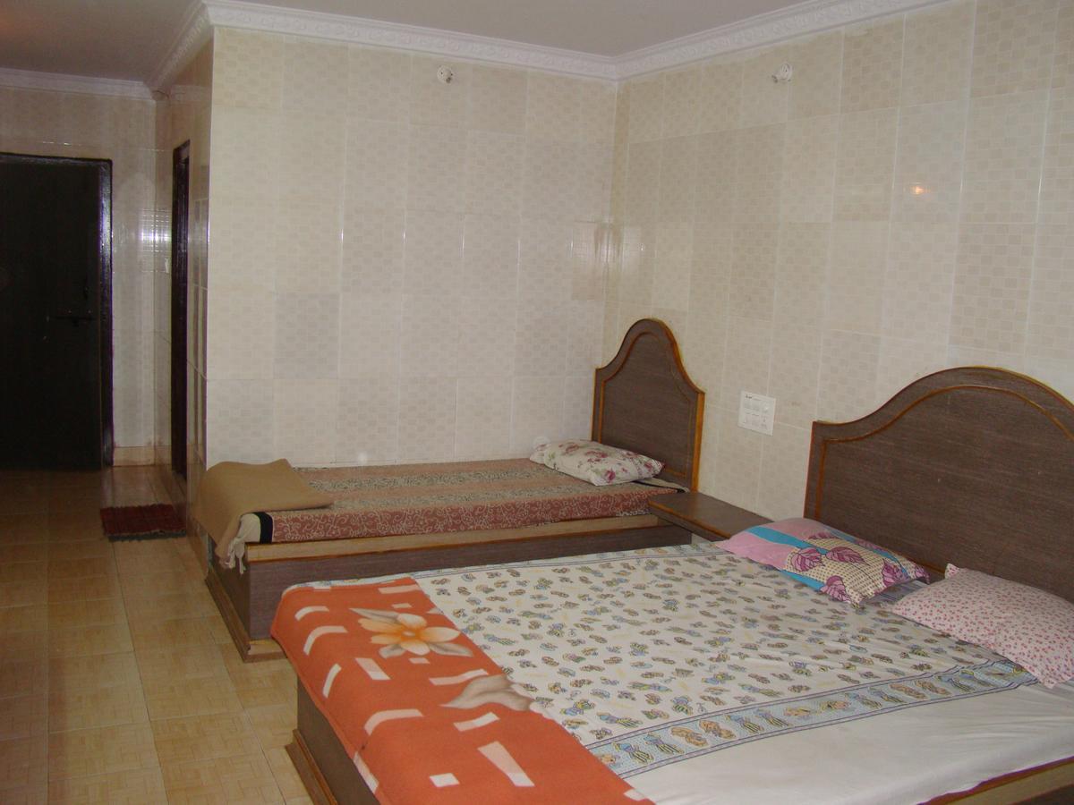 Sreeniketanam Lodge Mādhavaram 외부 사진