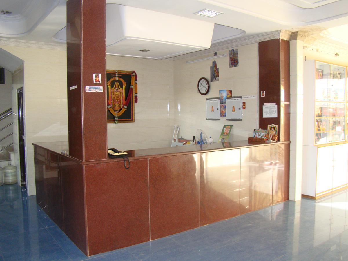 Sreeniketanam Lodge Mādhavaram 외부 사진