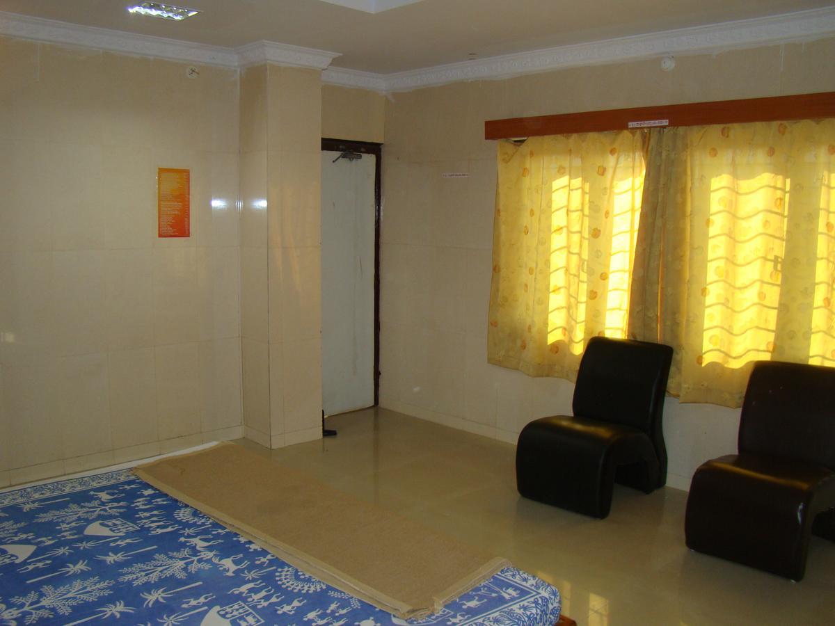 Sreeniketanam Lodge Mādhavaram 외부 사진