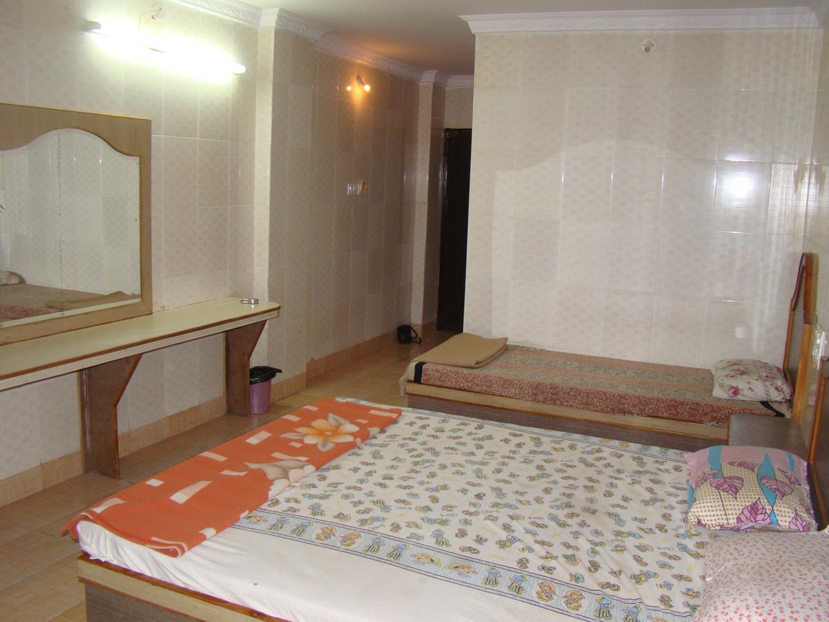 Sreeniketanam Lodge Mādhavaram 외부 사진